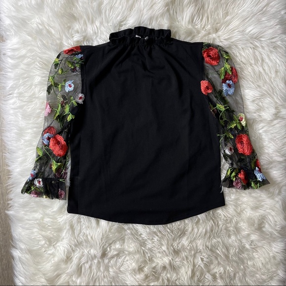 Large blouse sheer lace sleeves embroidered top - Picture 3 of 13